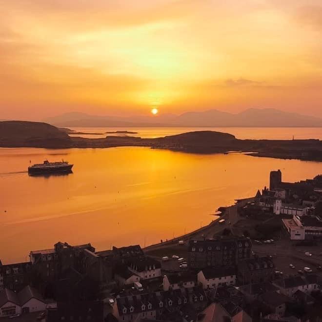 Апартаменты Heart Of George Street / Oban / Argyll Экстерьер фото